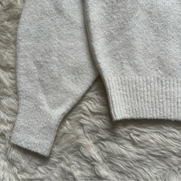 Madewell Wedged V-Neck Sweater Long Sleeve Slouchy Relaxed Winter White M NWT - Picture 7 of 12